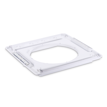 Dimmable LED cabin lighting integrated into the Dometic Fan-Tastic Platinum fan